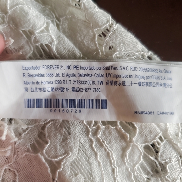 Forever 21 Lace Long Sleeve Scalloped Hem Top - Picture 12 of 12